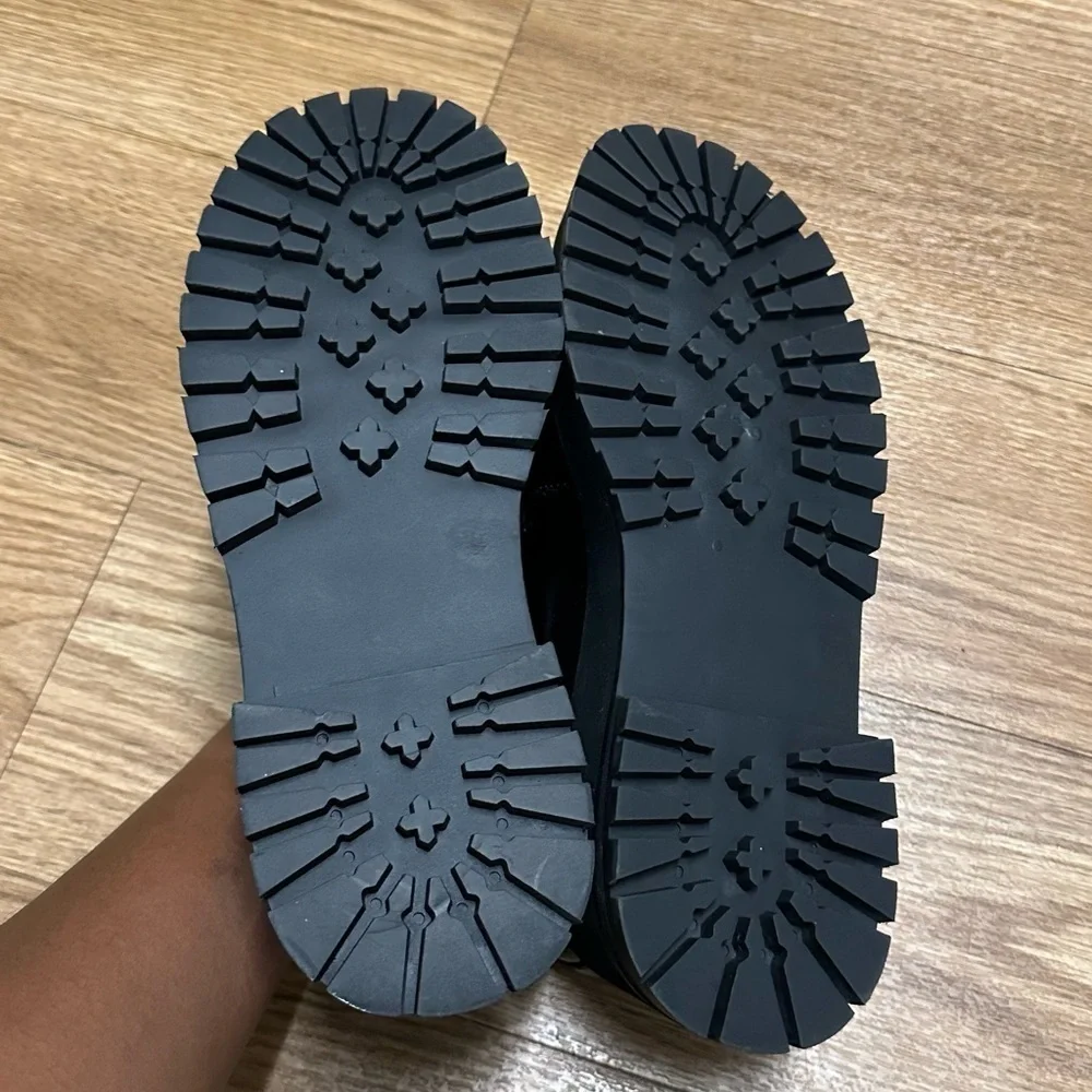BP. Platform loafers